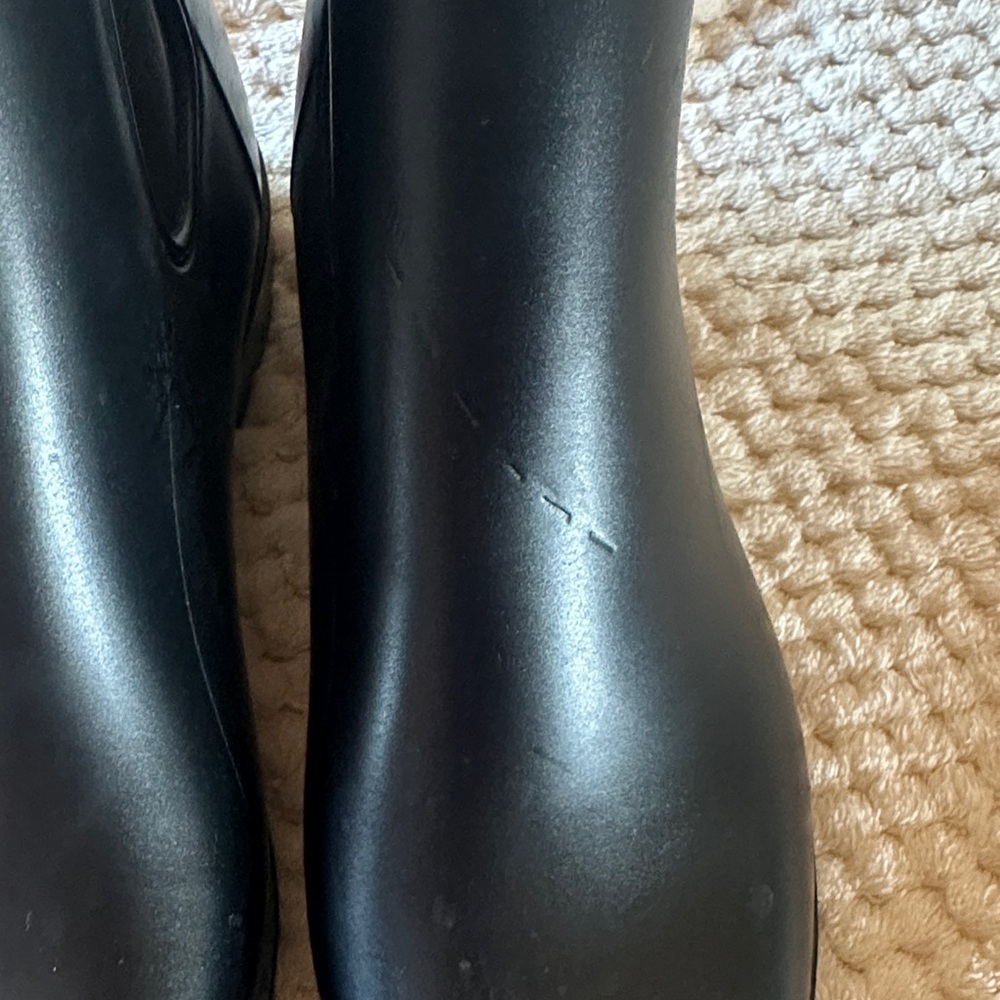 a new day Sleek Black Ankle Boots - Picture 3 of 4